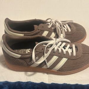 Adidas Women’s Brown and White Sneakers Size US 6.5